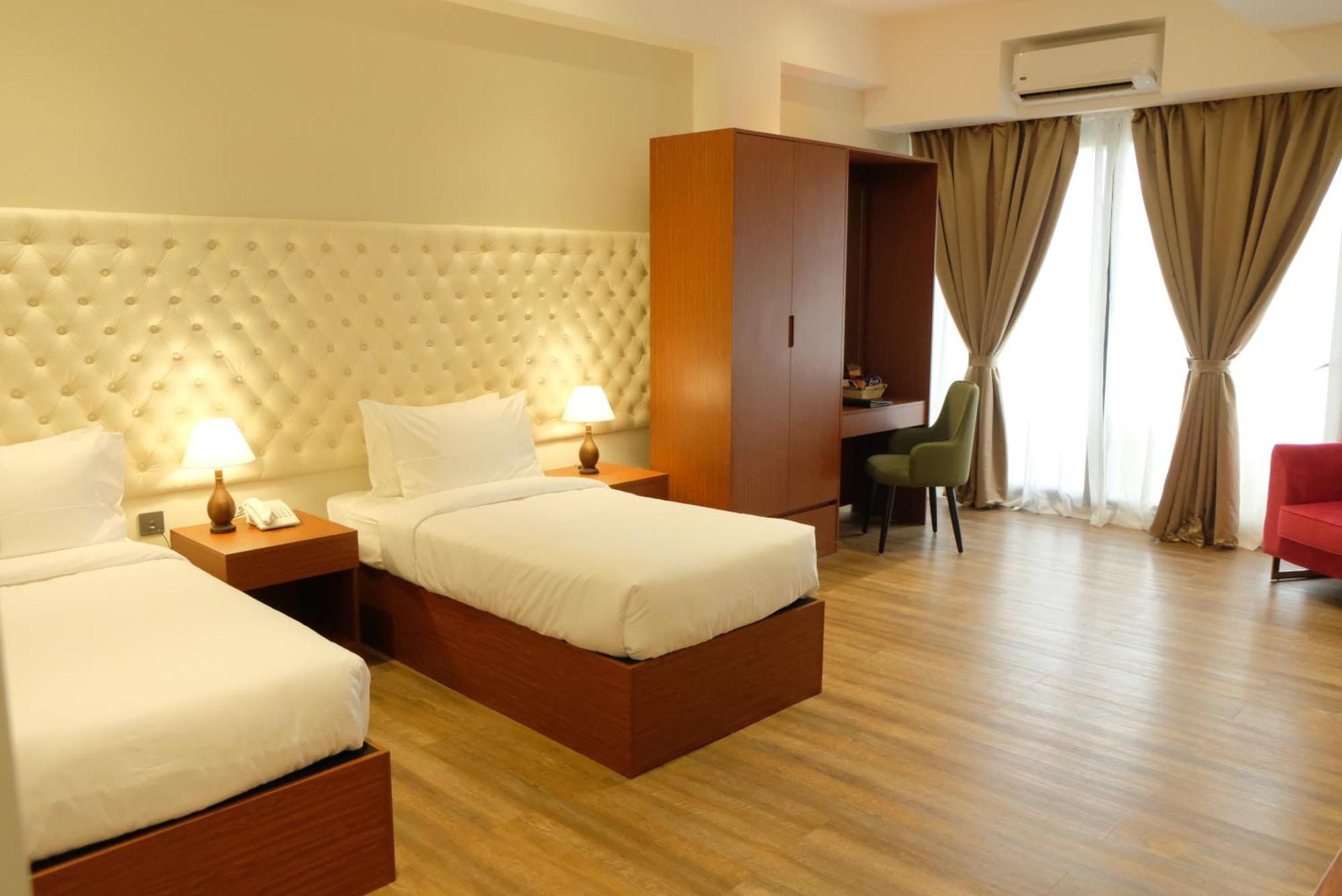 Villa Isabel Hotel Sorsogon Экстерьер фото